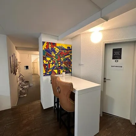 Hostel Popup Trainstation Hb *