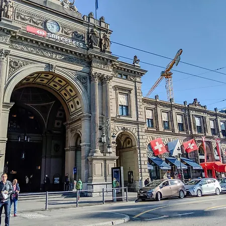 Hostel Popup Trainstation Hb Zurich