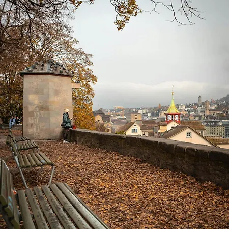 Albergue Popup Trainstation Hb Zurique