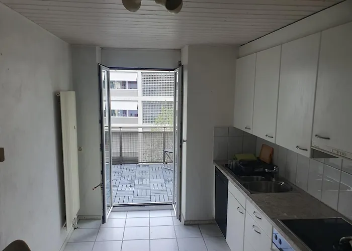 Hostel Popup Trainstation Hb *